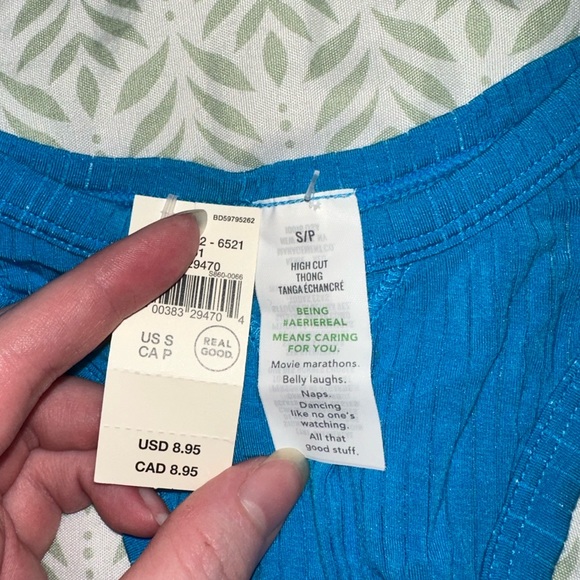 NWT FREE W/PURCHASE - Picture 3 of 4